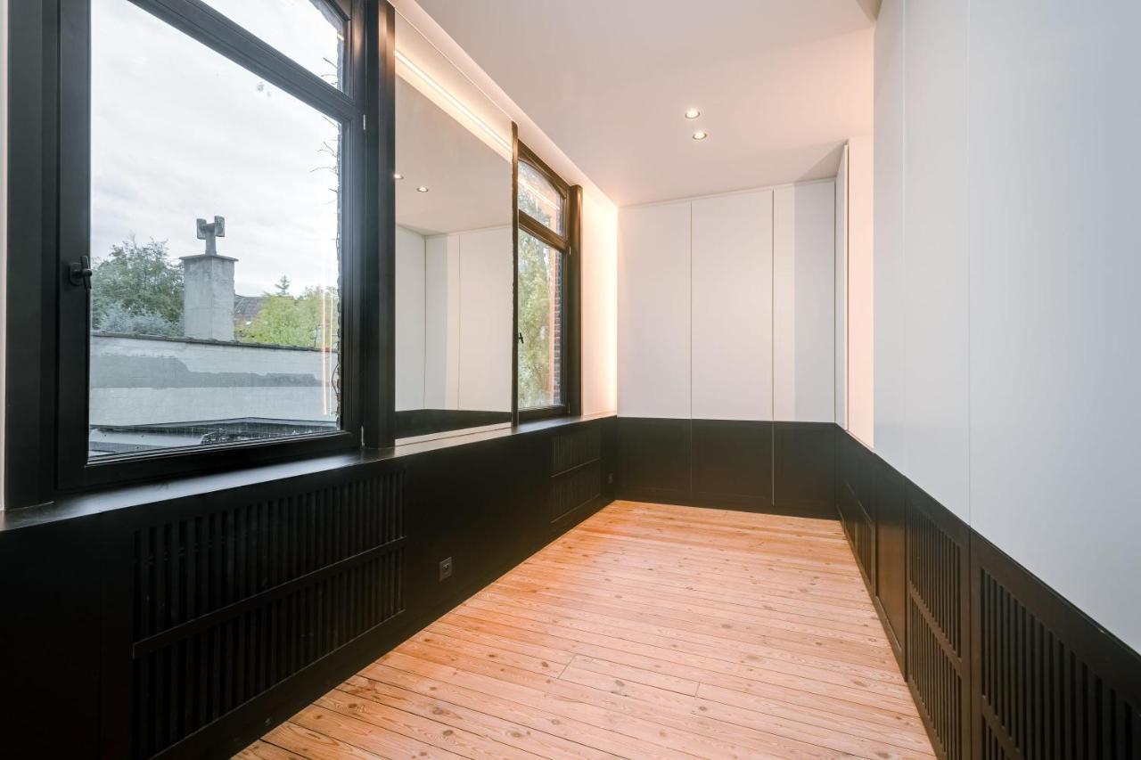 Beautiful Luxurious Mansion With Several Terraces Kortrijk Exterior photo