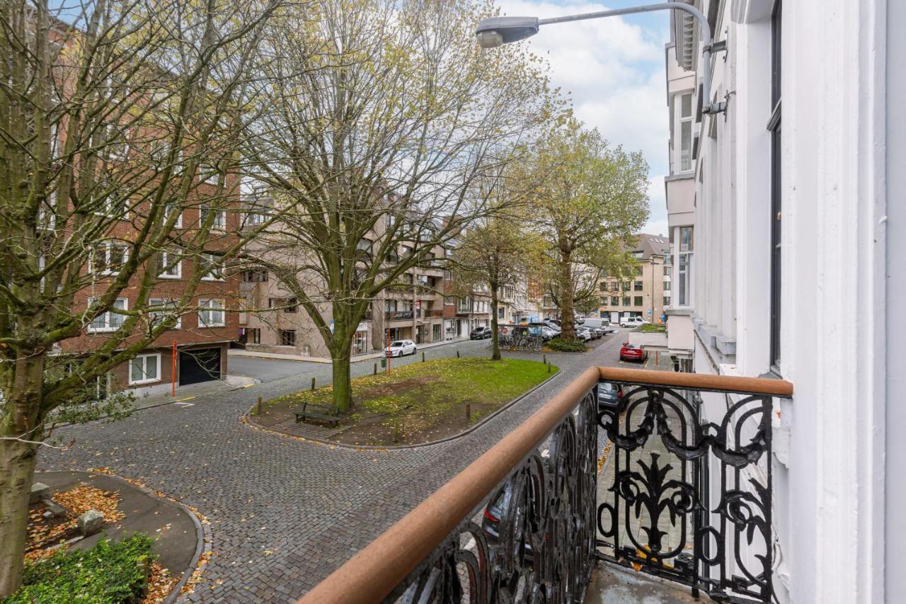 Beautiful Luxurious Mansion With Several Terraces Kortrijk Exterior photo